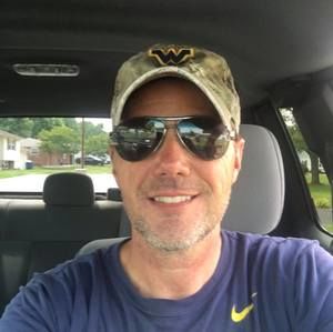 Meet your Posher, Derek